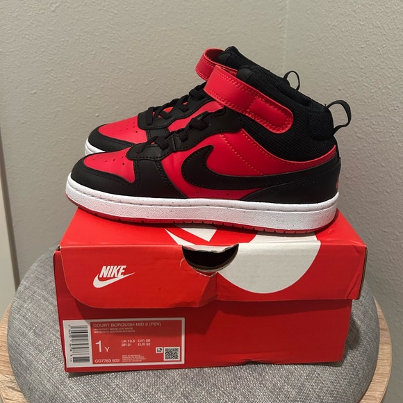 Nike Red and Black Sneakers - Picture 1 of 4